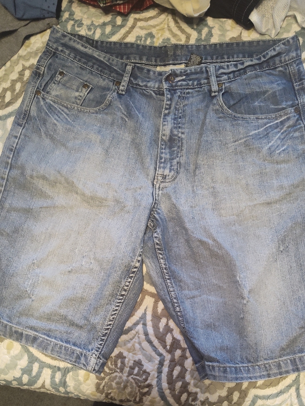 Lot of 2 Pair of Denim Shorts. Levi and Urban Pipeline Denim Jean Shorts